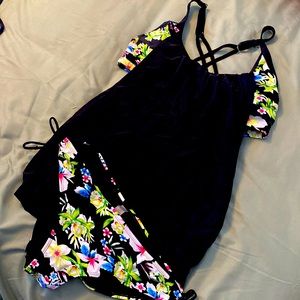 Size large tankini